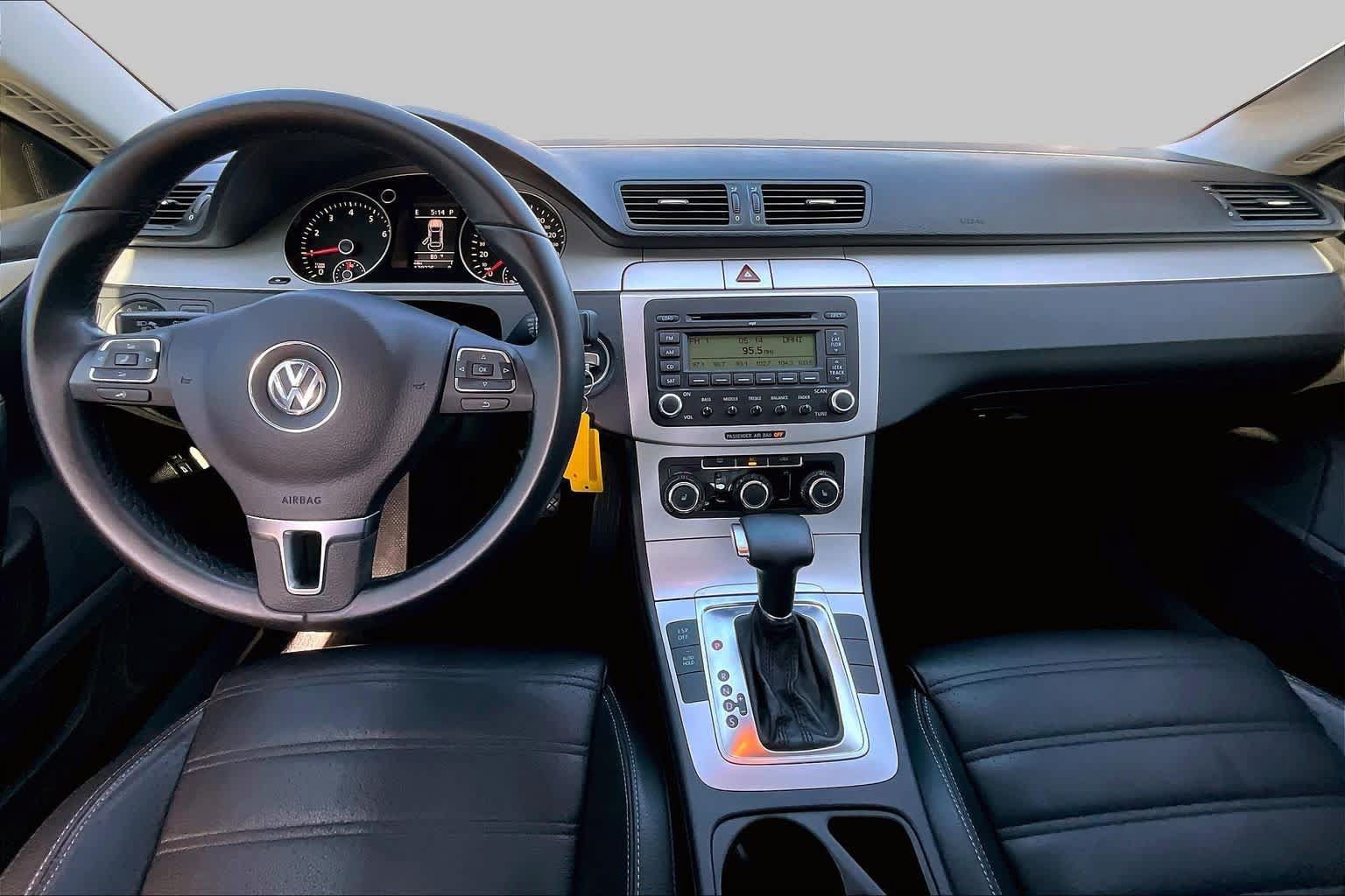 Used 2009 Volkswagen CC Sport FWD image 11