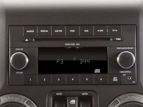 Used 2012 Jeep Wrangler Sahara w/ Connectivity Group AWD/4WD image 7
