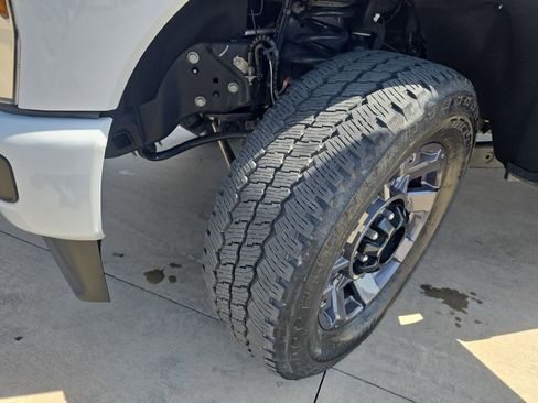 Used 2024 Ford F250 Lariat w/ Sport Appearance Package image 31