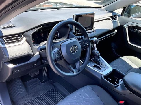 Used 2025 Toyota RAV4 XLE w/ Convenience Package FWD image 18