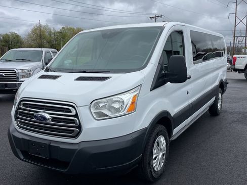 Used 2016 Ford Transit 350 XLT RWD image 2