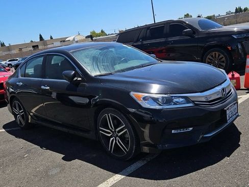 Used 2017 Honda Accord Sport Special Edition image 2