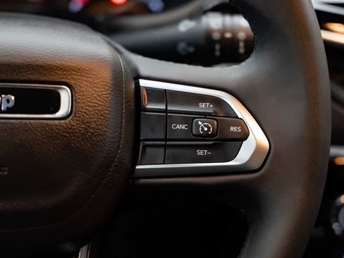 Used 2024 Jeep Compass Latitude w/ Altitude Special Edition AWD/4WD image 16