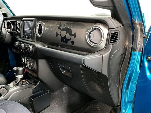 Used 2020 Jeep Wrangler Unlimited Sahara image 19