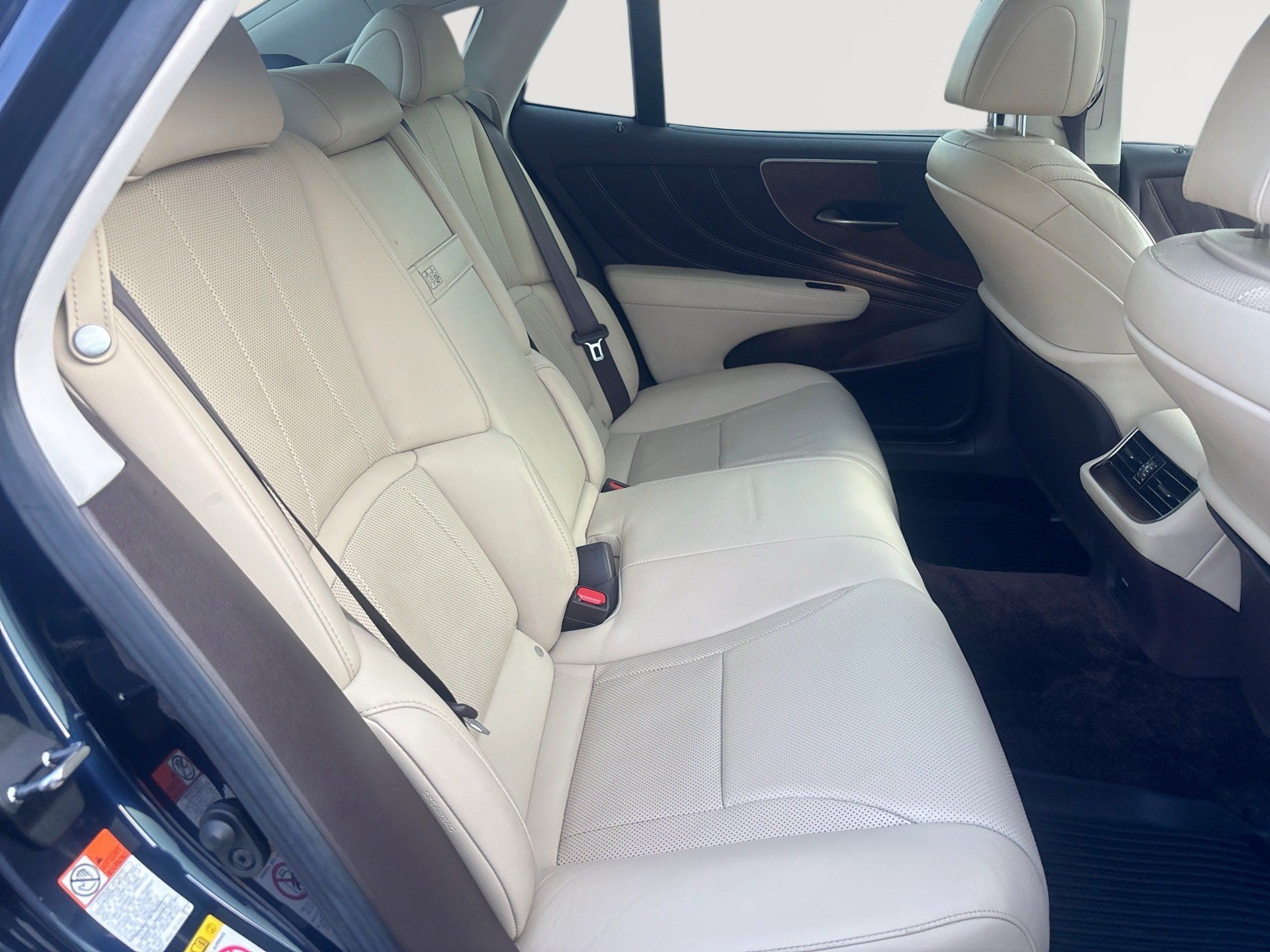 Used 2019 Lexus LS 500 RWD image 27
