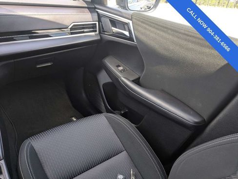 Used 2024 Mitsubishi Outlander ES FWD image 17