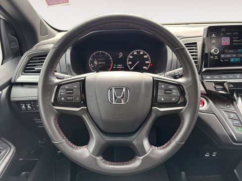 Used 2025 Honda Odyssey Sport-L image 15