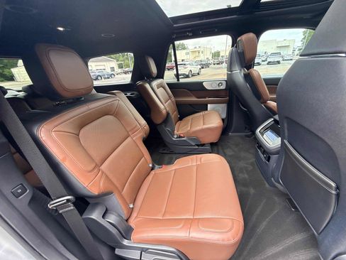 Used 2023 Lincoln Navigator Reserve AWD/4WD image 26