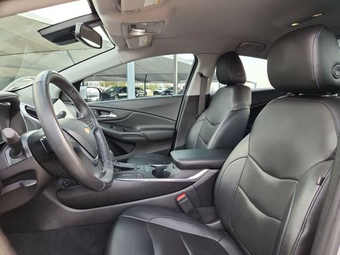 Used 2018 Chevrolet Volt Premier w/ Driver Confidence Package image 15