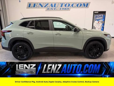Used 2025 Chevrolet Trax ACTIV w/ Driver Confidence Package FWD image 1