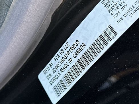 New 2026 Chrysler Pacifica Select image 24