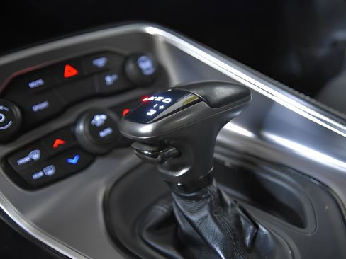 Used 2021 Dodge Challenger SXT RWD image 26