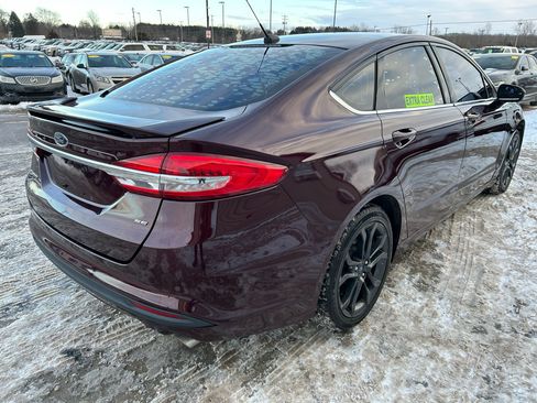 Used 2018 Ford Fusion SE w/ Equipment Group 201A image 5