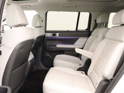 Used 2025 Hyundai Santa Fe Calligraphy image 18