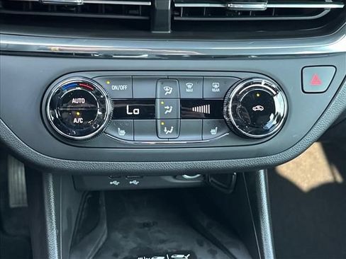 New 2026 Buick Envista Preferred w/ Convenience I Package FWD image 32