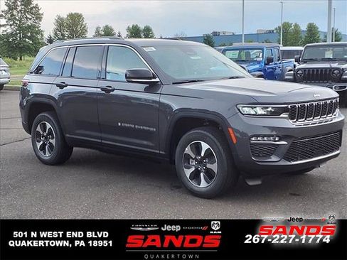 New 2023 Jeep Grand Cherokee 4WD 4xe w/ Luxury Tech Group II image 1