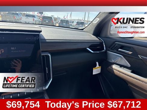 New 2026 GMC Acadia Denali Ultimate w/ LPO, Floor Liner Package AWD/4WD image 47