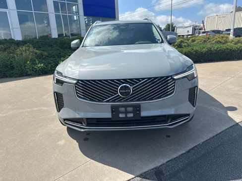Used 2026 Volvo XC90 B6 Plus AWD/4WD image 2