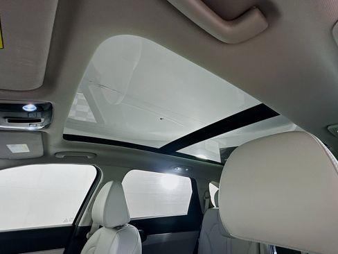 Used 2025 Kia Sorento EX w/ Panoramic Sunroof Package image 27