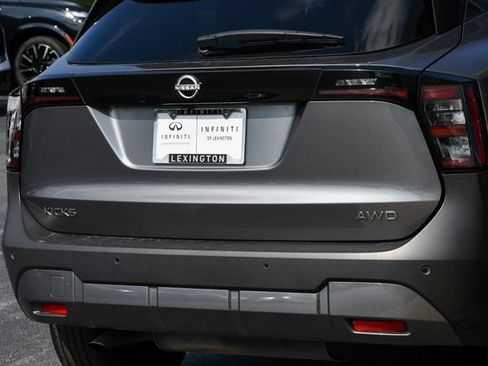 Used 2025 Nissan Kicks SV AWD/4WD image 27