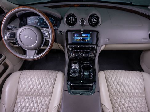 Used 2017 Jaguar XJ L Portfolio image 15