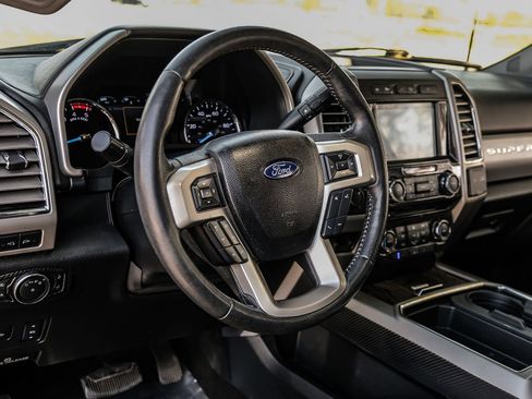 Used 2017 Ford F250 Lariat w/ Lariat Ultimate Package image 23