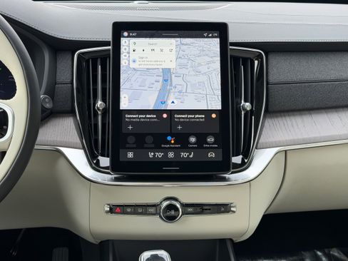 New 2026 Volvo XC90 T8 Ultra image 13