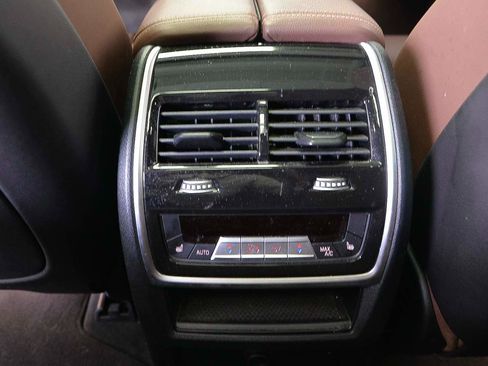 Certified 2022 BMW X5 xDrive45e image 10