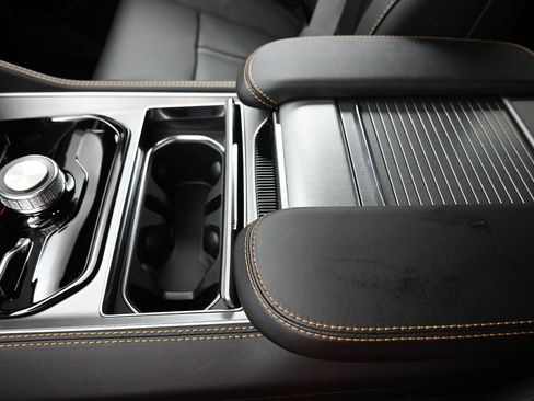 New 2026 Jeep Grand Wagoneer 4WD image 14