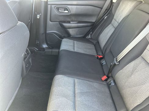 Used 2025 Nissan Rogue SV FWD image 14