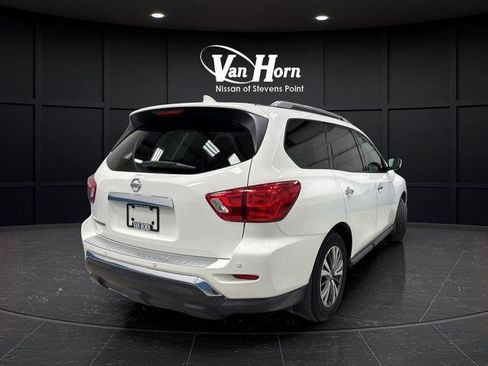 Used 2020 Nissan Pathfinder S FWD image 3