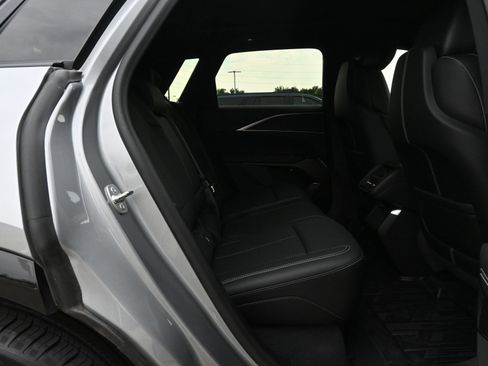 Used 2025 Cadillac Lyriq Luxury RWD image 23