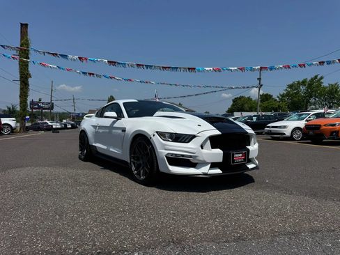 Used 2015 Ford Mustang GT Premium w/ Equipment Group 401A RWD image 8