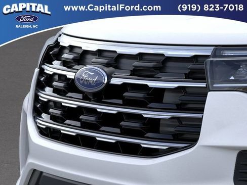 New 2026 Ford Explorer Active RWD image 17