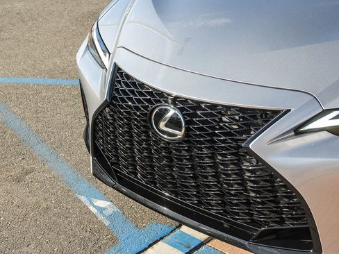 Used 2023 Lexus IS 350 F Sport image 11