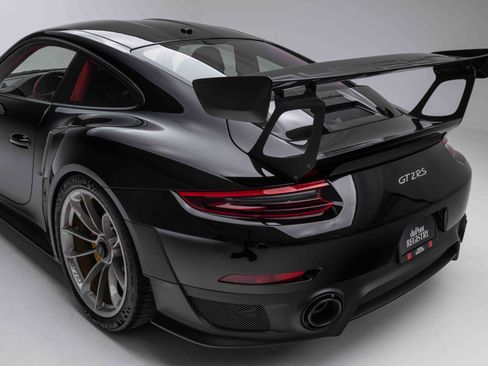 Used 2018 Porsche 911 GT2 RS image 56