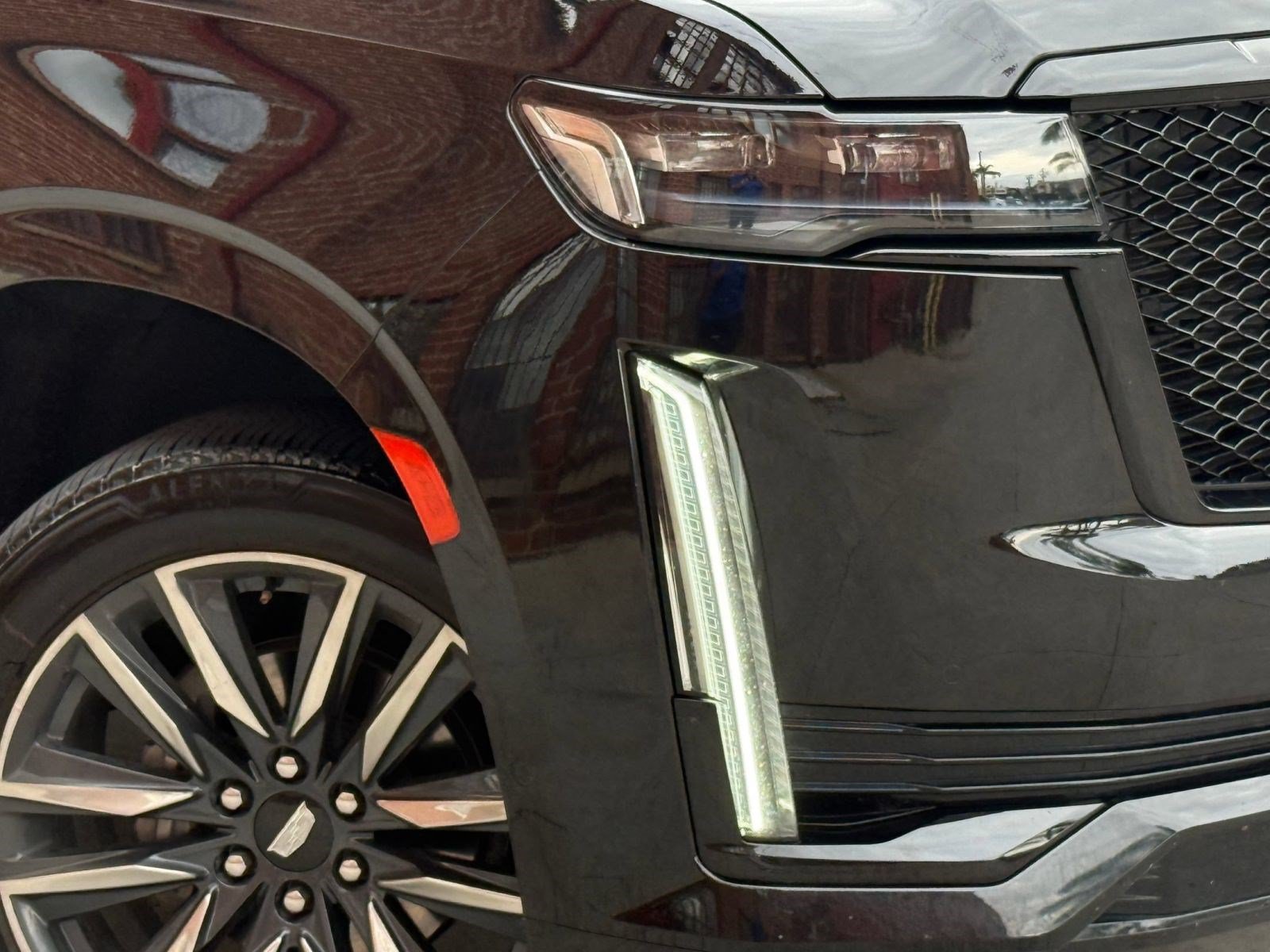 Used 2021 Cadillac Escalade ESV Sport Platinum w/ Heavy-Duty Trailer Package AWD/4WD image 10