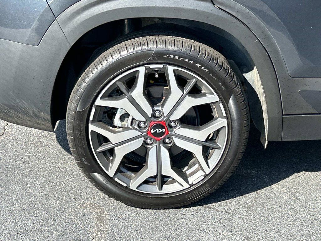 Used 2022 Kia Seltos SX w/ Sunroof Package AWD/4WD image 9
