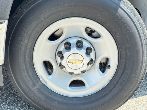 New 2025 Chevrolet Express 2500 Work Van w/ Driver Convenience Package image 4