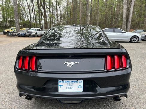 Used 2017 Ford Mustang Premium image 9