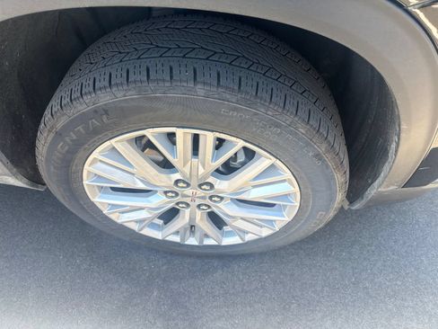 Used 2026 GMC Acadia Elevation w/ Elevation Premium Package FWD image 11
