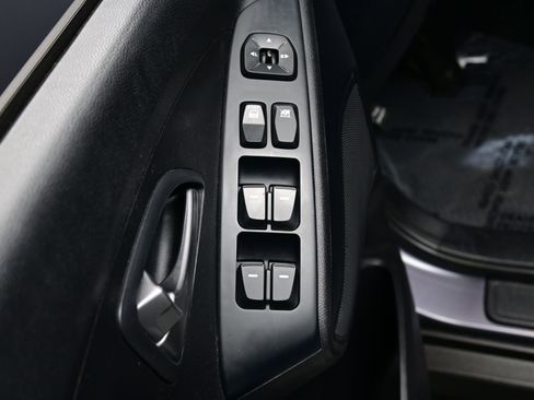 Used 2015 Hyundai Tucson GLS image 11