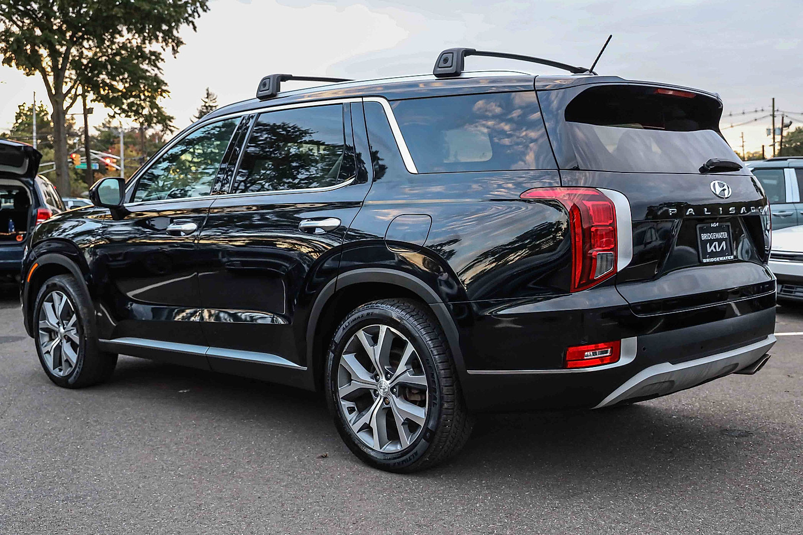 Used 2021 Hyundai Palisade SEL w/ Convenience Package AWD/4WD image 4