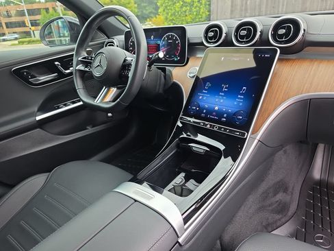 Certified 2024 Mercedes-Benz C 300 4MATIC Sedan image 18