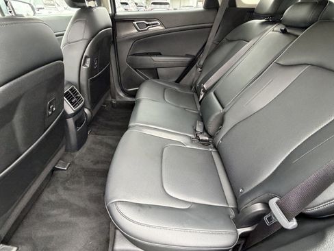 Certified 2025 Kia Sportage EX FWD image 27