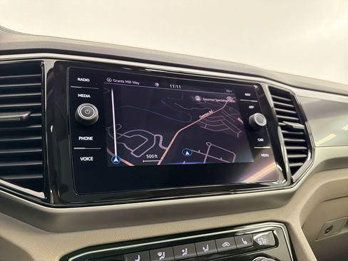 Used 2021 Volkswagen Atlas SEL R-Line image 24