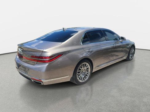 Used 2022 Genesis G90 5.0 Ultimate RWD image 4