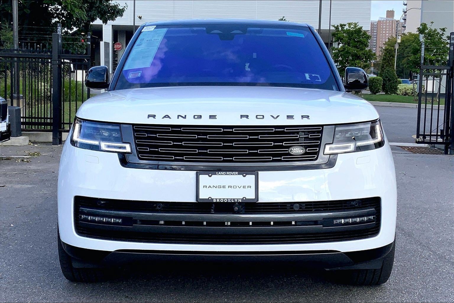 Certified 2023 Land Rover Range Rover Long Wheelbase Autobiography AWD/4WD image 2