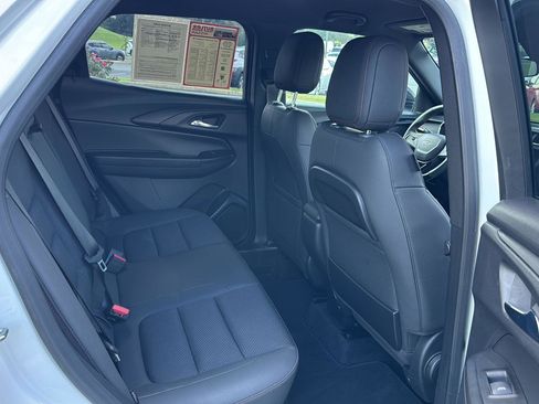 Used 2023 Chevrolet TrailBlazer RS image 11