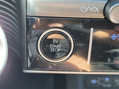 New 2026 Hyundai Ioniq 5 SEL image 9